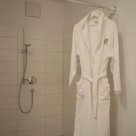 Inselblume 46 - In Mit Balkon Und Viel Licht Dom wakacyjny