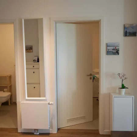 Inselblume 46 - In Mit Balkon Und Viel Licht * Burg auf Fehmarn